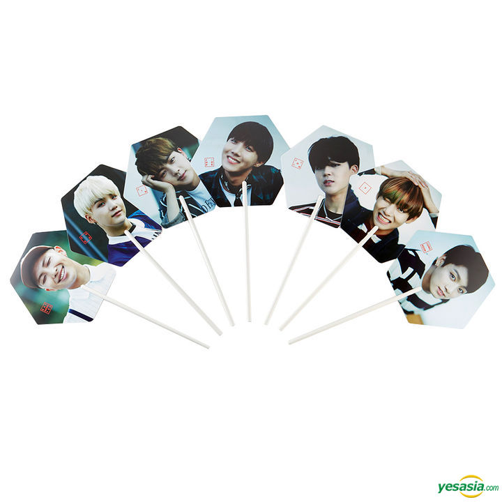 Yesasia 防弾少年団 Bts Live 15 The Most Beautiful Moment In Life On Stage Concert Official Goods Image Picket V Celebrity Gifts グループ ギフト 男性アーティスト Accessories 写真集 ポスター 防弾少年団 Bts 韓国のグッズ 無料配送