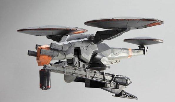 METAL GEAR PEACE WALKER CHRYSALIS PLAY ARTS DISPO